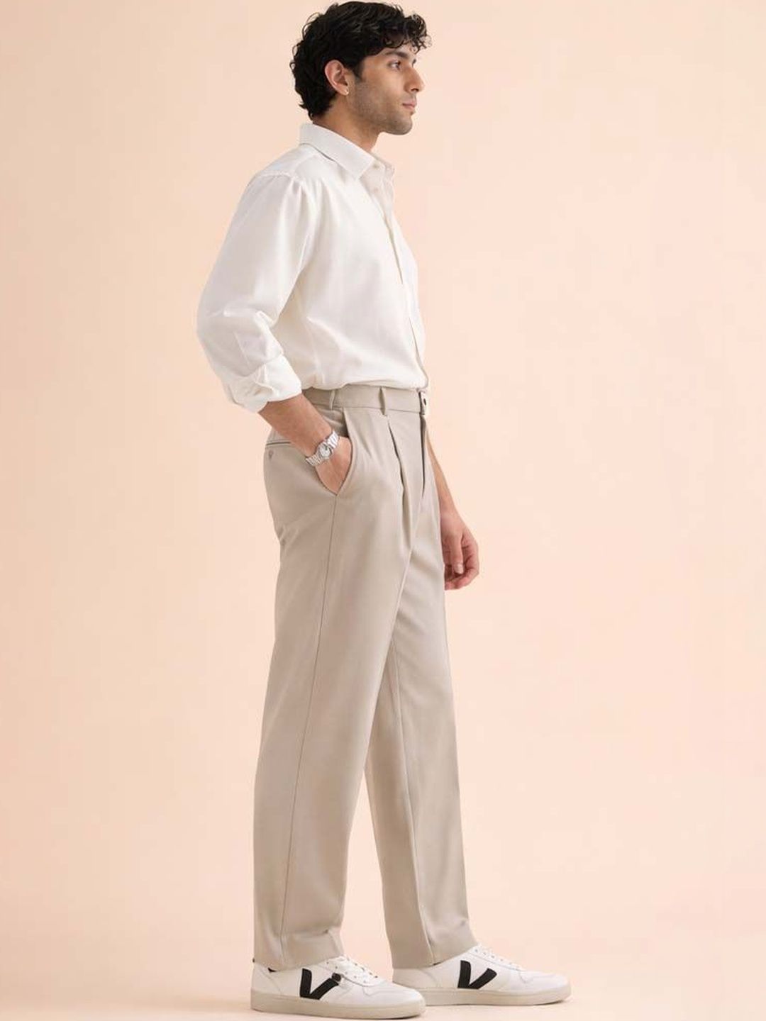 Men Straight Fit Wrinkle Free Pleated Trousers