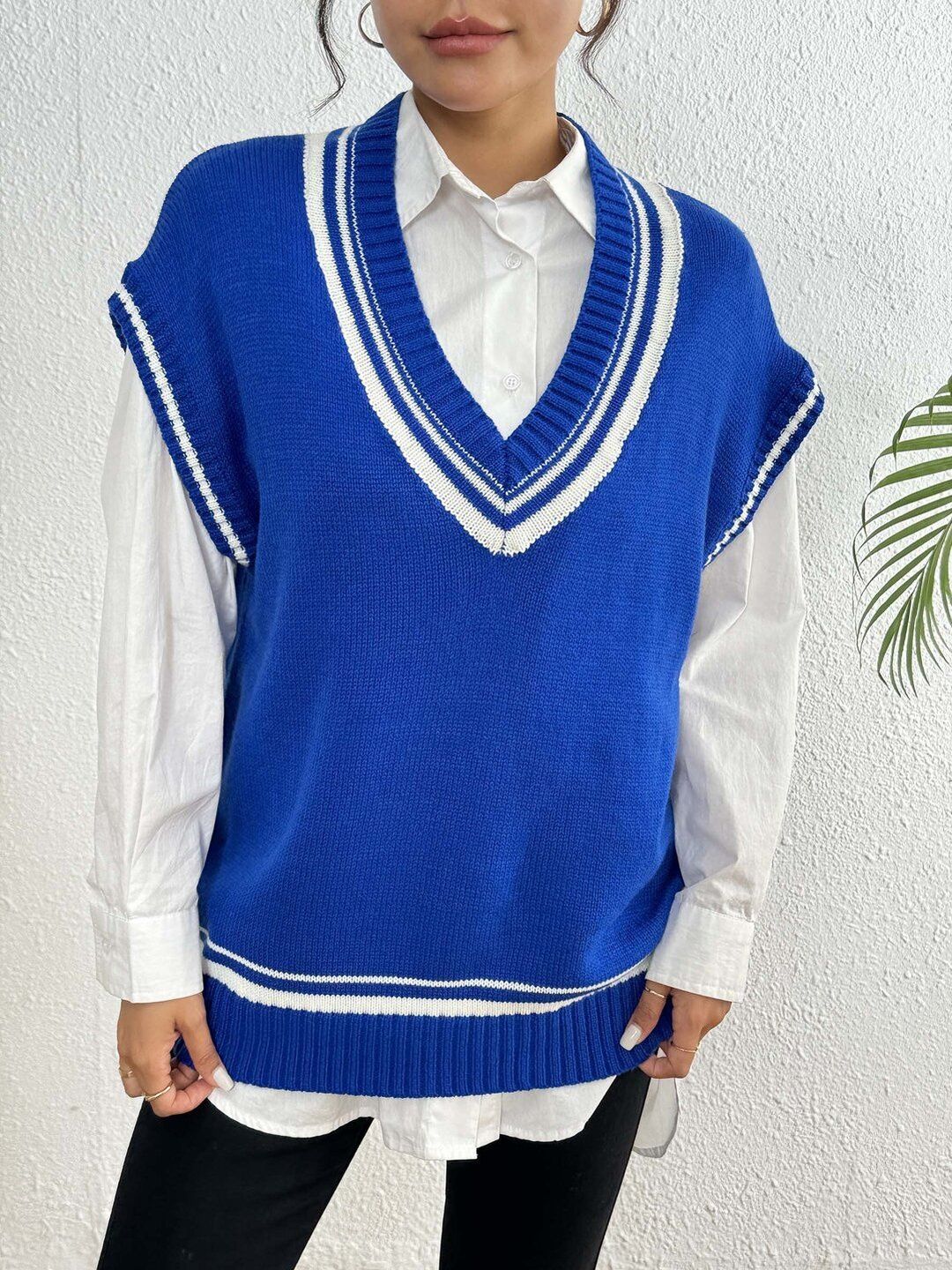 Women Colourblocked Sweater Vest