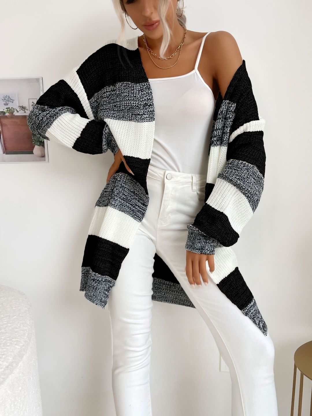 Women Colourblocked Woollen Cardigan