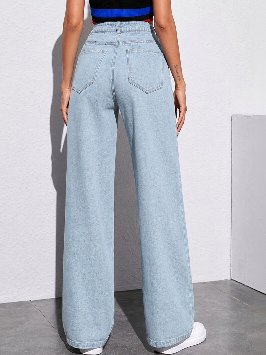 Women Straight Fit High-Rise Light Fade Stretchable Jeans