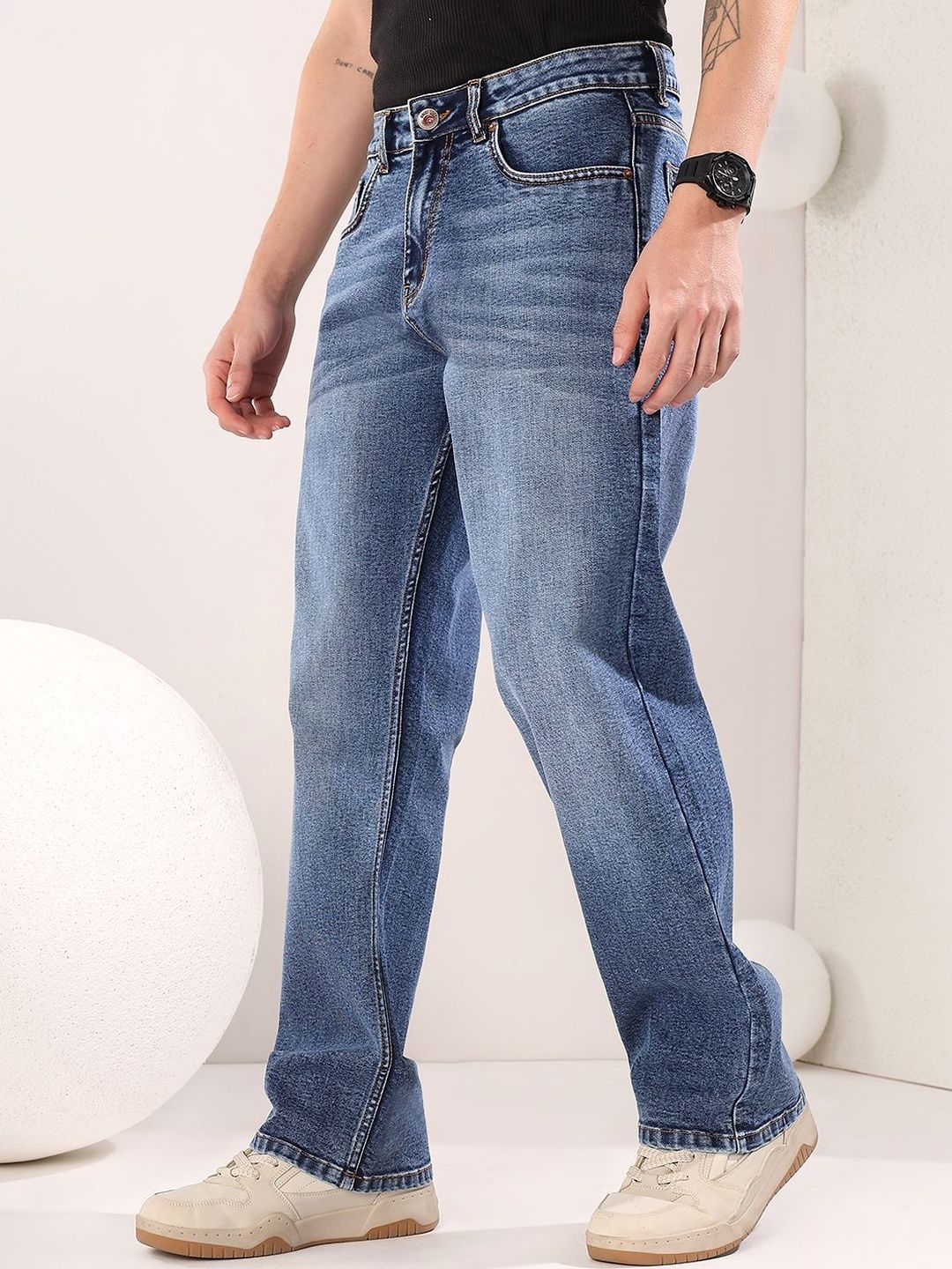 Men Regular Fit Mid-Rise Light Fade Jeans