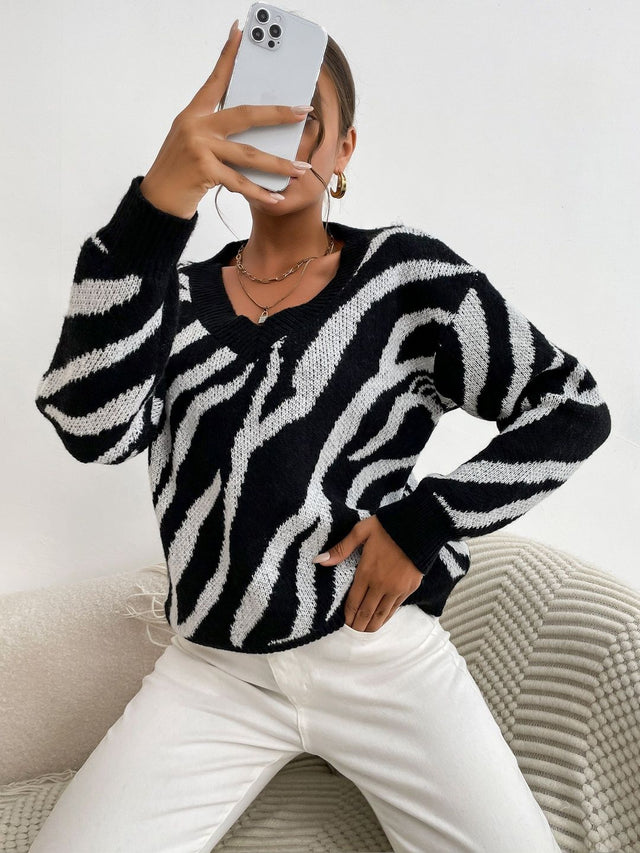Animal Printed Pullover in Black - Nowi Korean Fashion