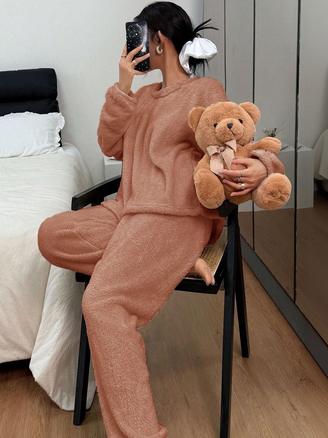 Round Neck Sweatshirt & Trousers Co-Ords