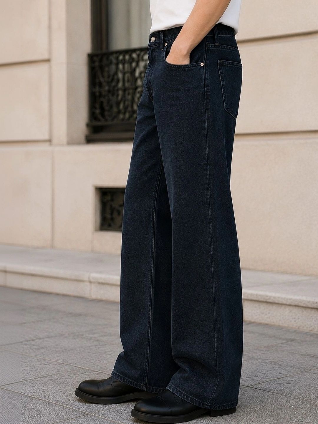Men Bootcut Mid-Rise Light Fade Jeans
