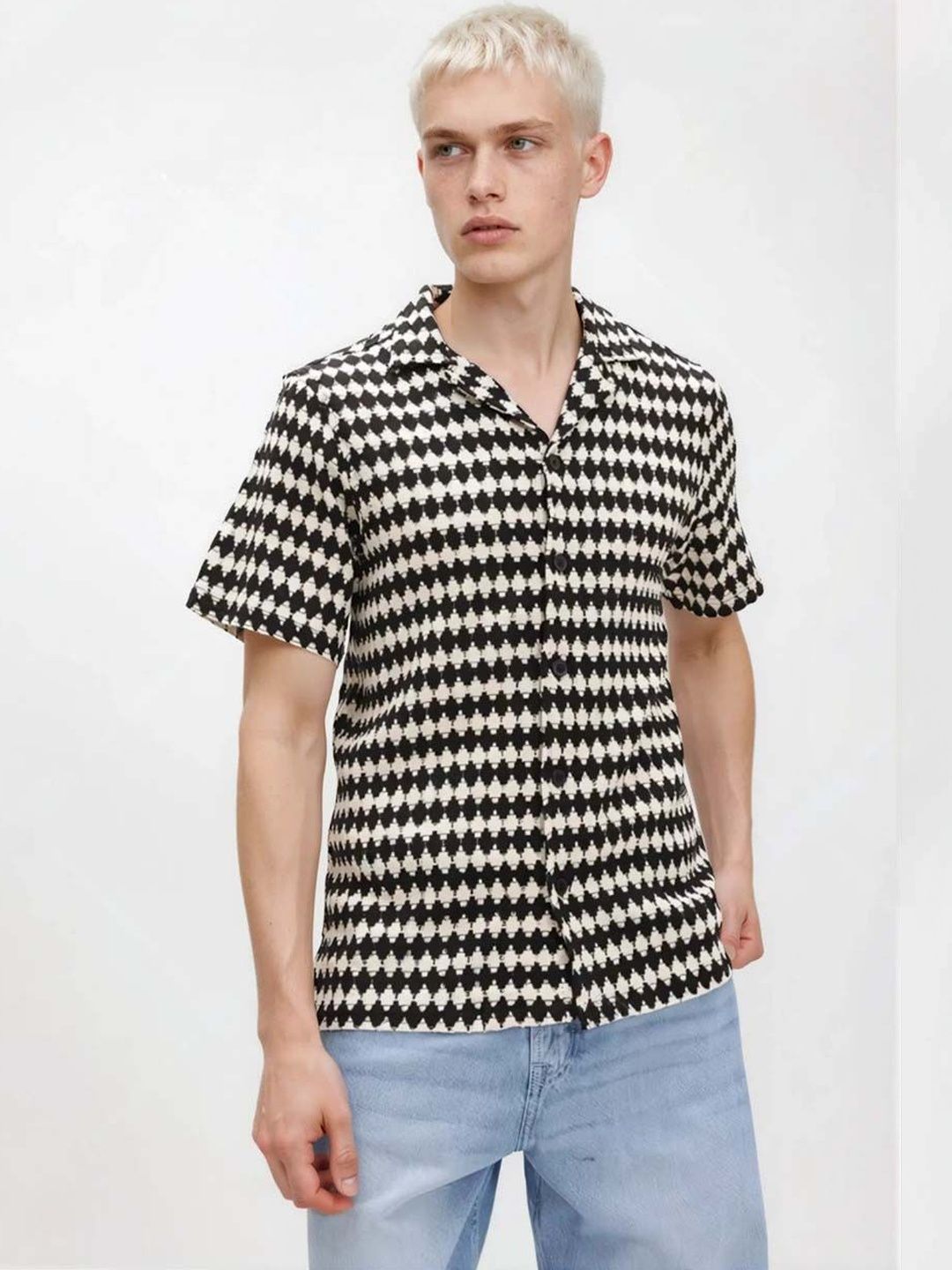 Chevron Printed Cuban Collar Cotton Casual Shirt