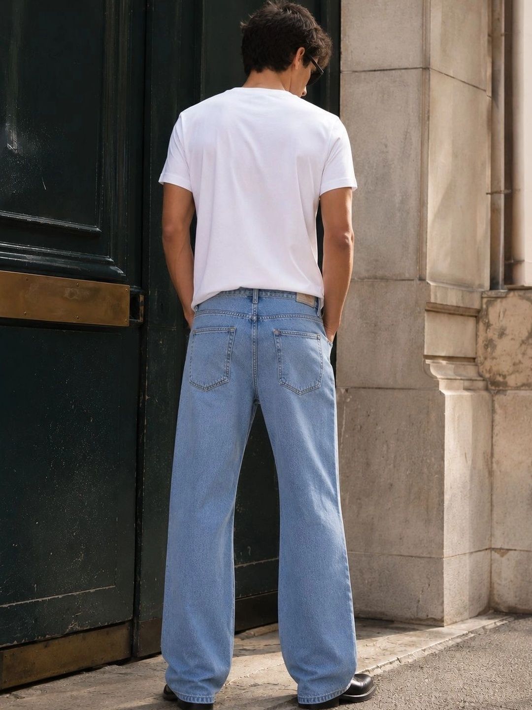 Men Bootcut Mid-Rise Light Fade Jeans