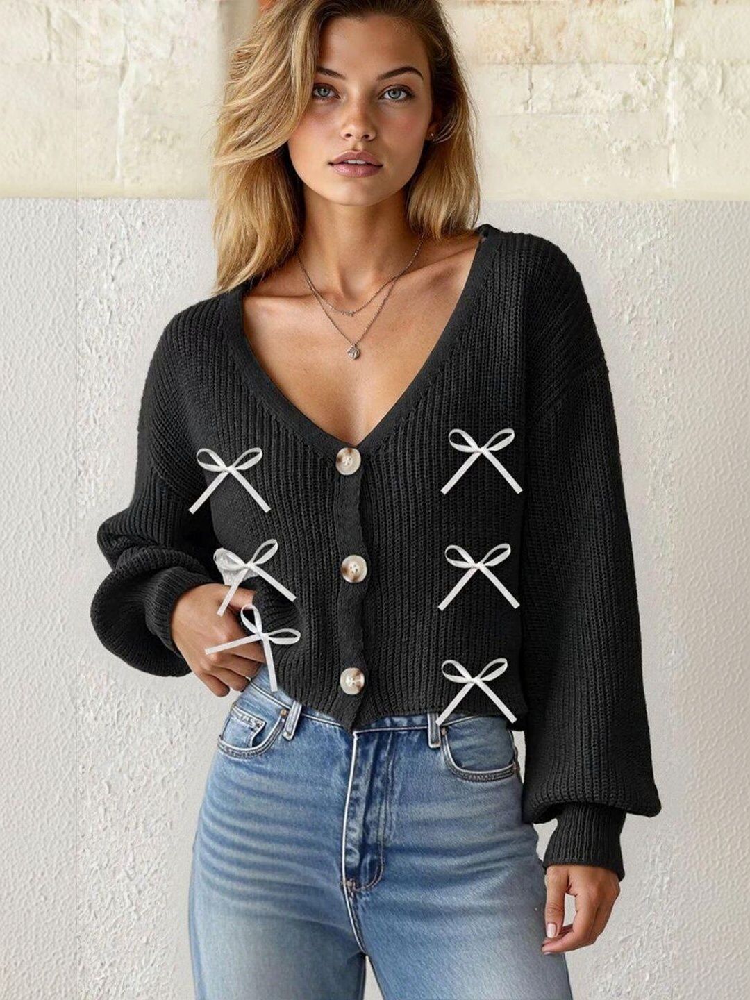 Crop Cardigan in Black acrylic - Nowi Korean Fashion