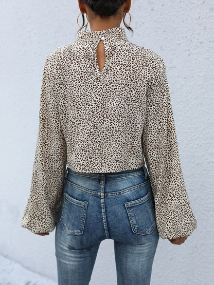 Women's Nowi Animal Print Flared Sleeve Twisted Crop Top