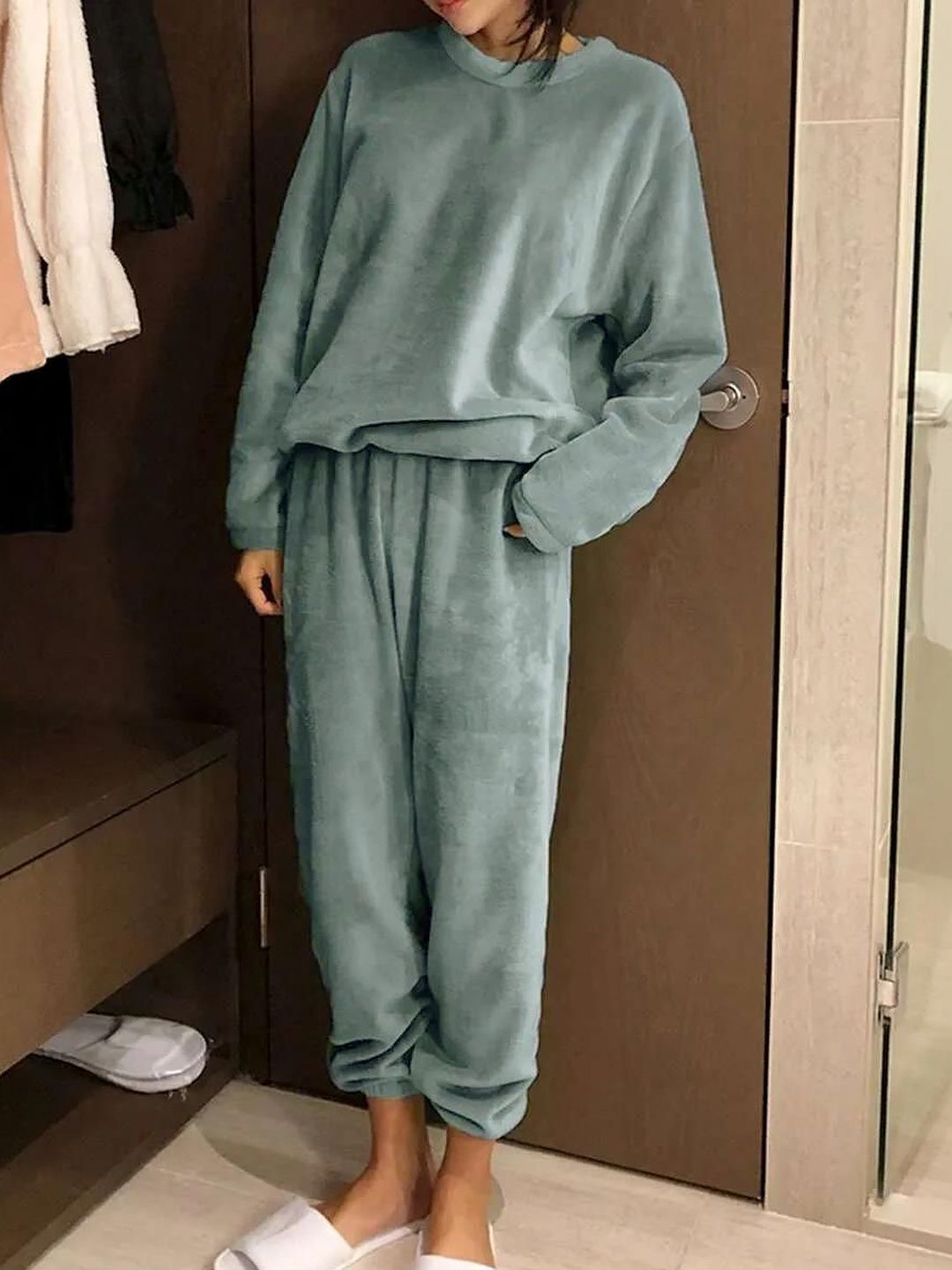 Round Neck Long Sleeves Night Suit