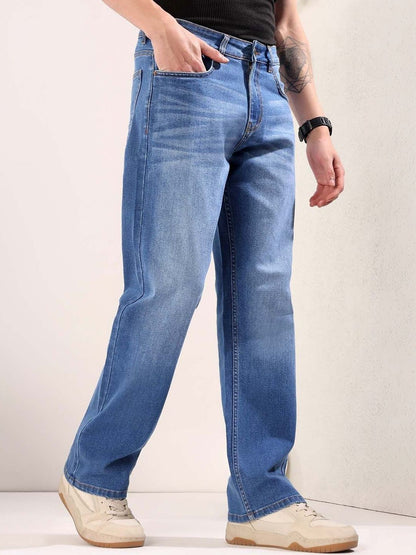 Men Straight Fit Mid-Rise Light Fade Jeans