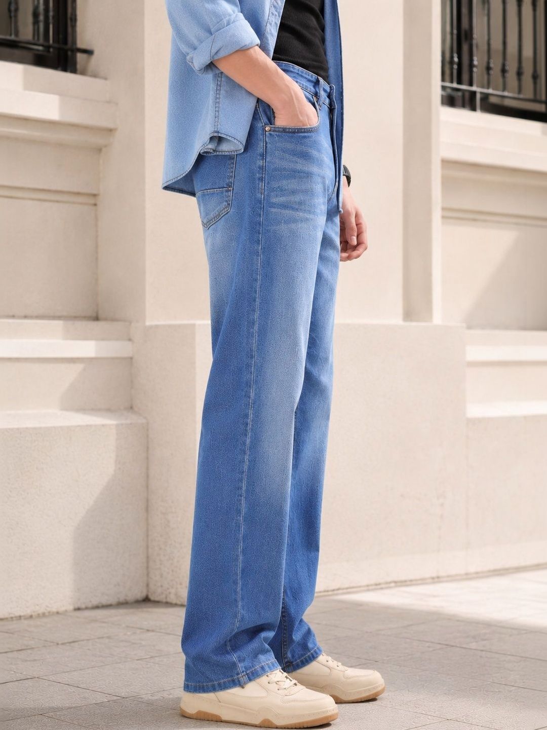 Women Straight Fit Mid-Rise Low Distress Light Fade Jeans