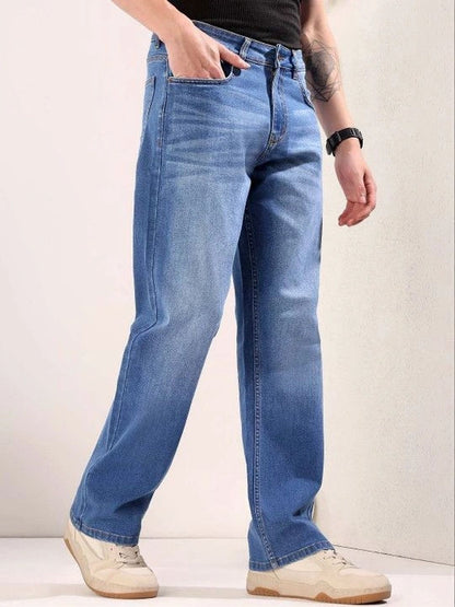 Men Straight Fit Mid-Rise Light Fade Jeans