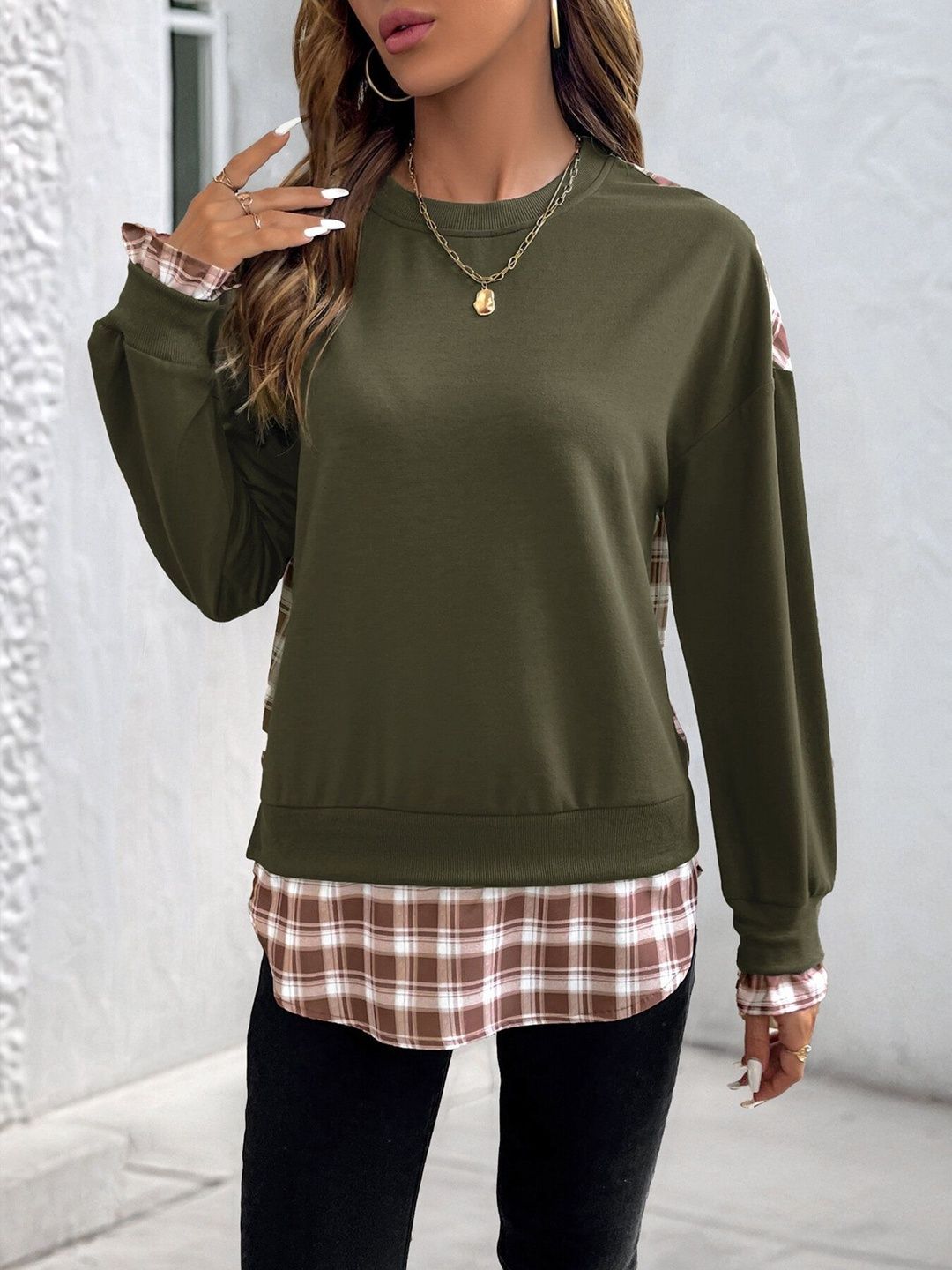 Colourblocked Sweatshirt in Green Cotton - Nowi Korean Fashion