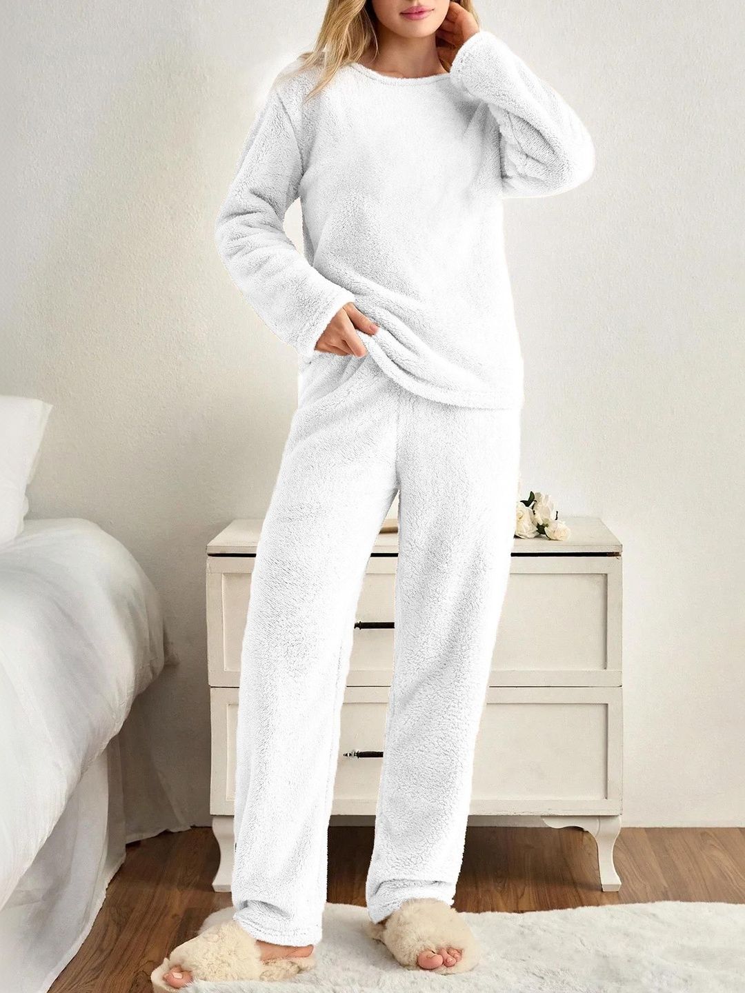 Round Neck Long Sleeves Night Suit