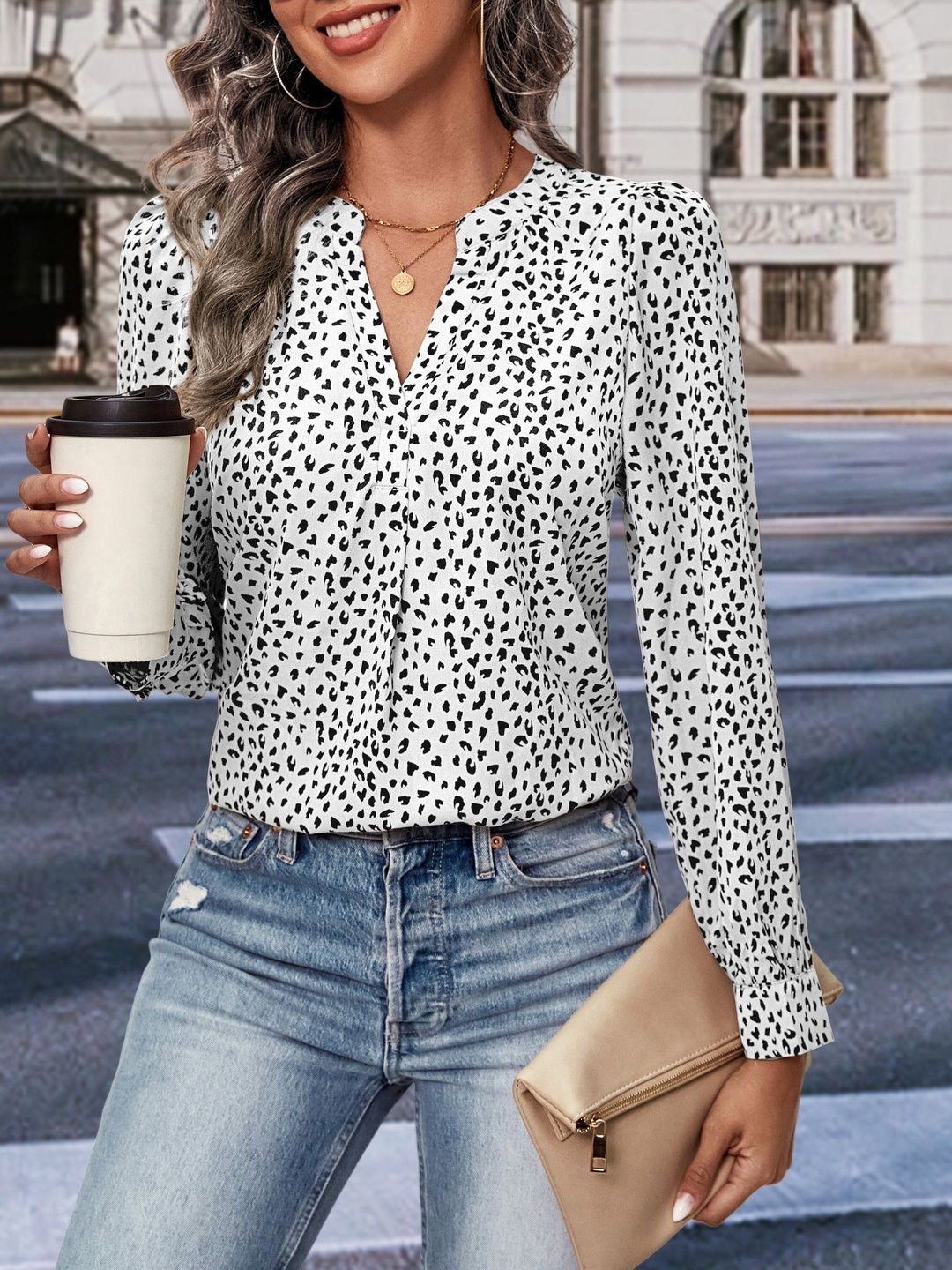 Print Top in White - Nowi Korean Fashion