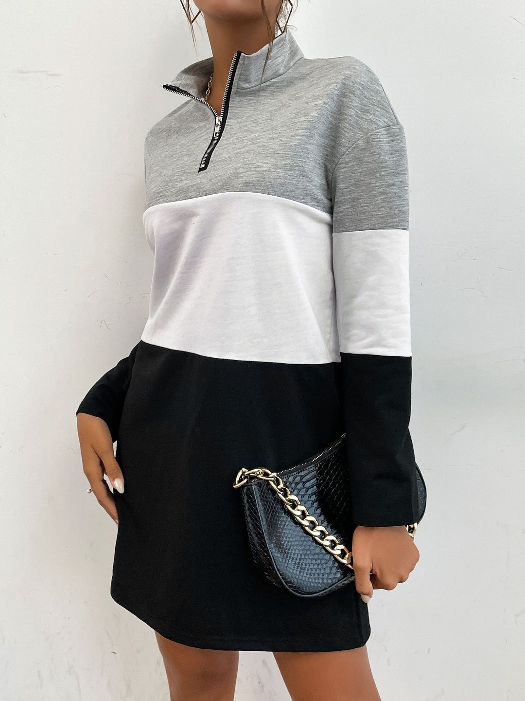 Colourblocked Sweatshirt in Multicolor Cotton Style 127 - Nowi Korean Fashion