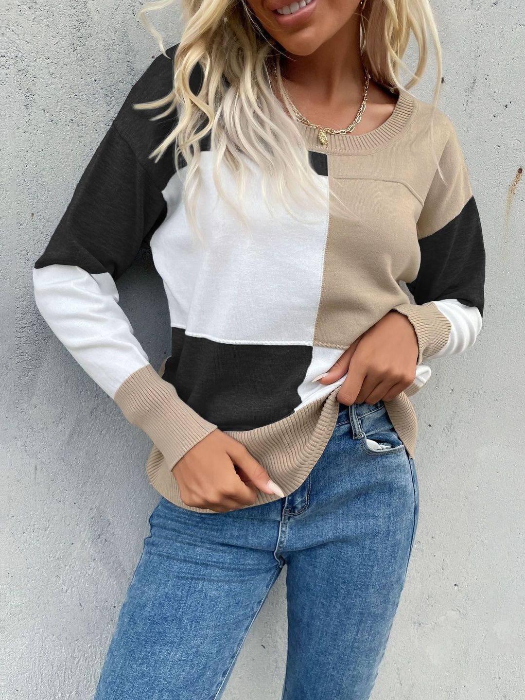 Women's White Colourblocked Pullover Blend Printed