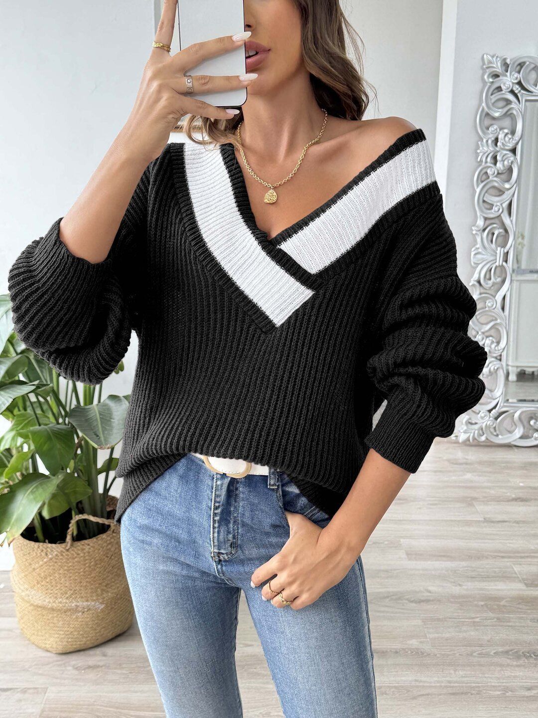 Women Colourblocked Pullover