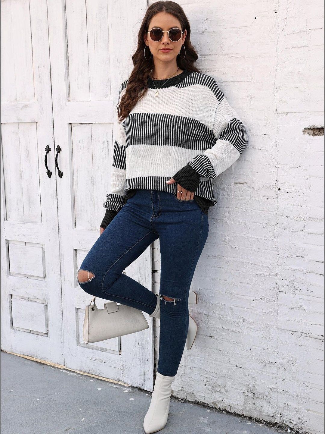 Striped Pullover in White acrylic - Nowi Korean Fashion