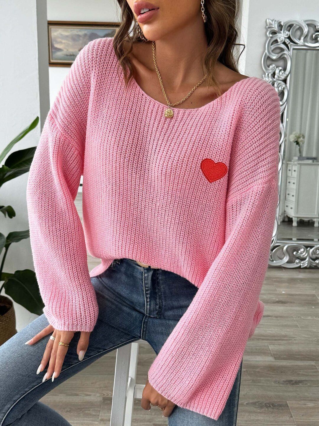 Women Ribbed Pullover with Applique Detail