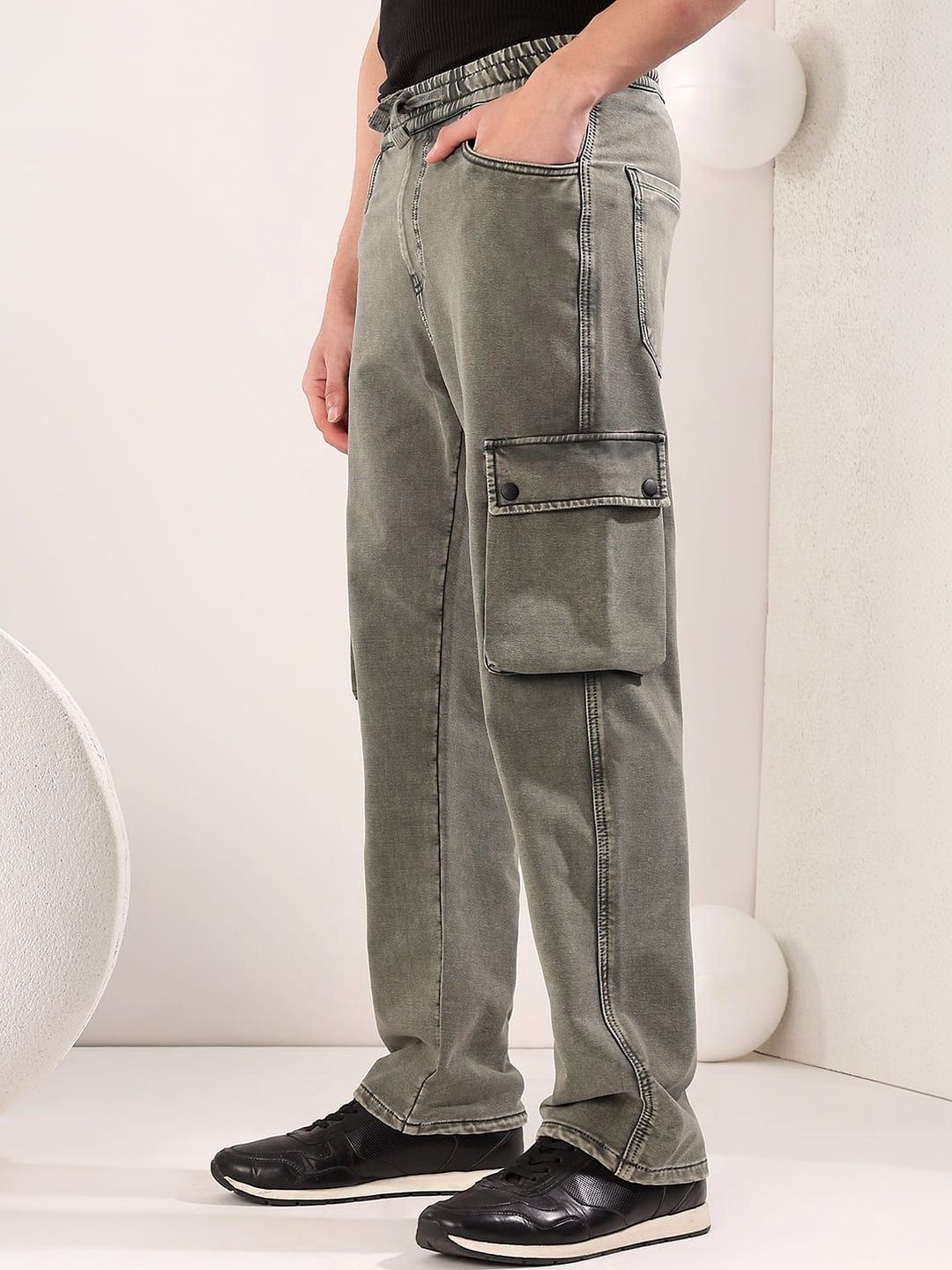 NOWI Men Jogger Mid-Rise Light Fade Stretchable Jeans