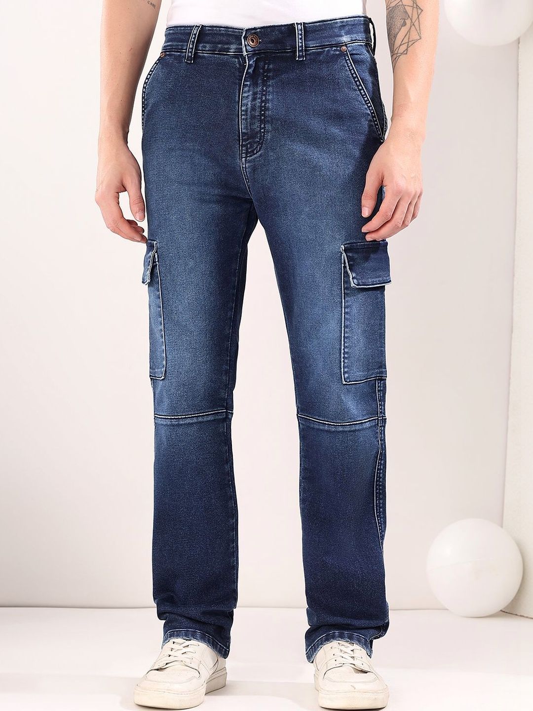 Regular Fit Mid-Rise Light Fade Jeans in Blue Denim Style 329 - Nowi Korean Fashion