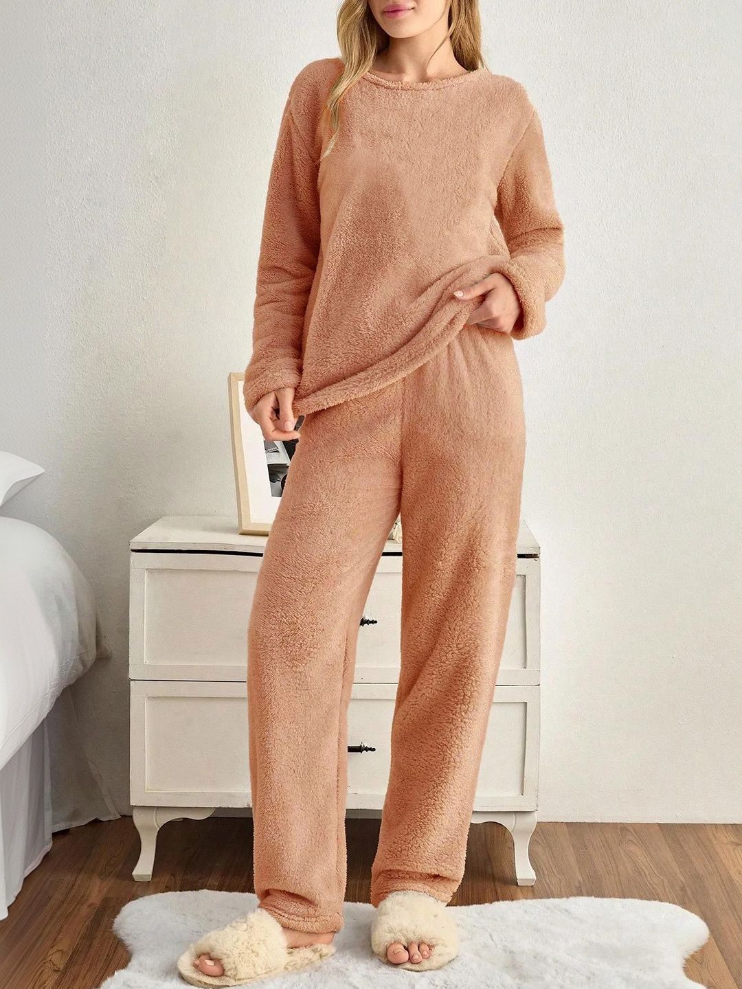 Round Neck Long Sleeves Night Suit
