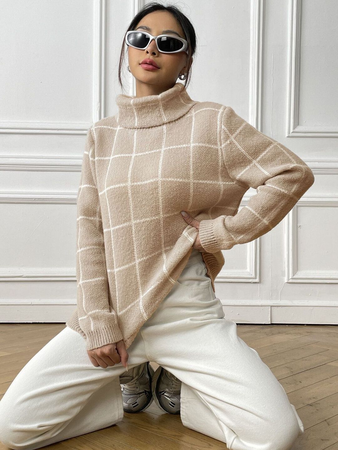 Checked Pullover in Beige acrylic Long Sleeve - Nowi Korean Fashion