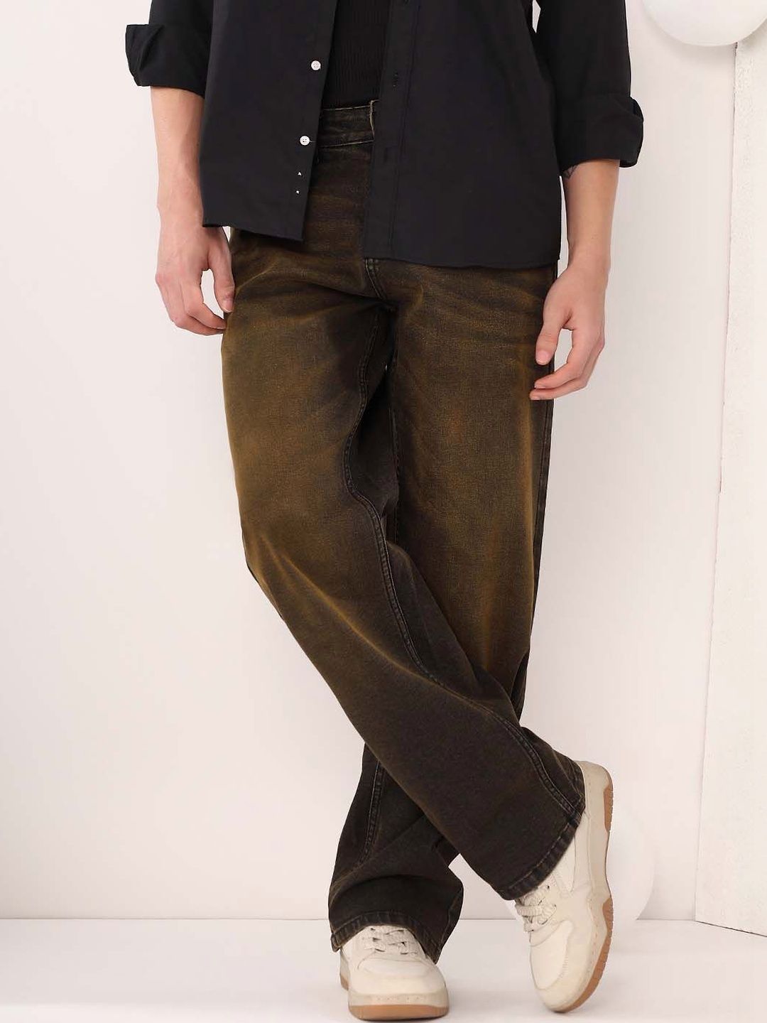Straight Fit Mid-Rise Heavy Fade Jeans in Brown cotton - Nowi Korean Fashion