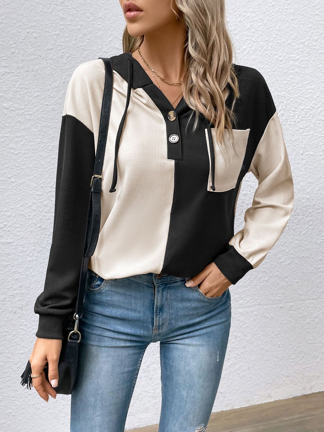 Colourblocked Hooded Sweatshirt in Black Cotton Style 839 - Nowi Korean Fashion