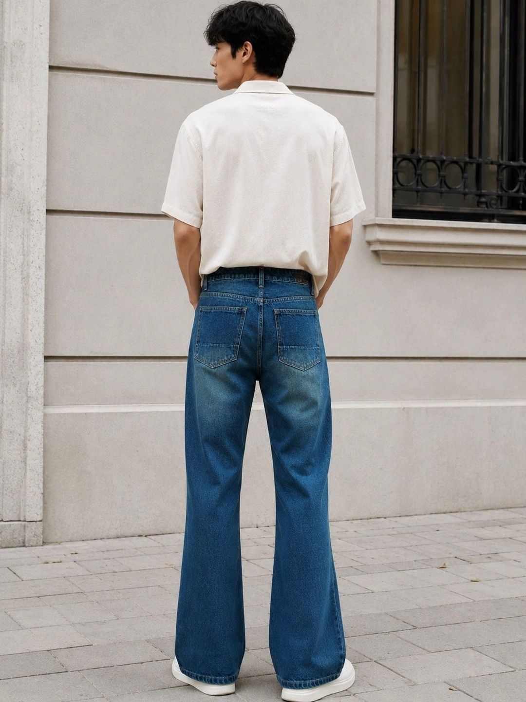 Men Bootcut Mid-Rise Low Distress Light Fade Jeans