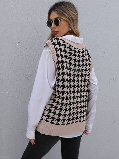 Women's Beige Checked Printed Sweater Vest