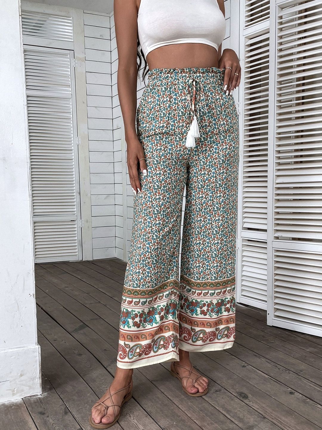Floral Printed Non Iron Trousers in Green cotton - Nowi Korean Fashion