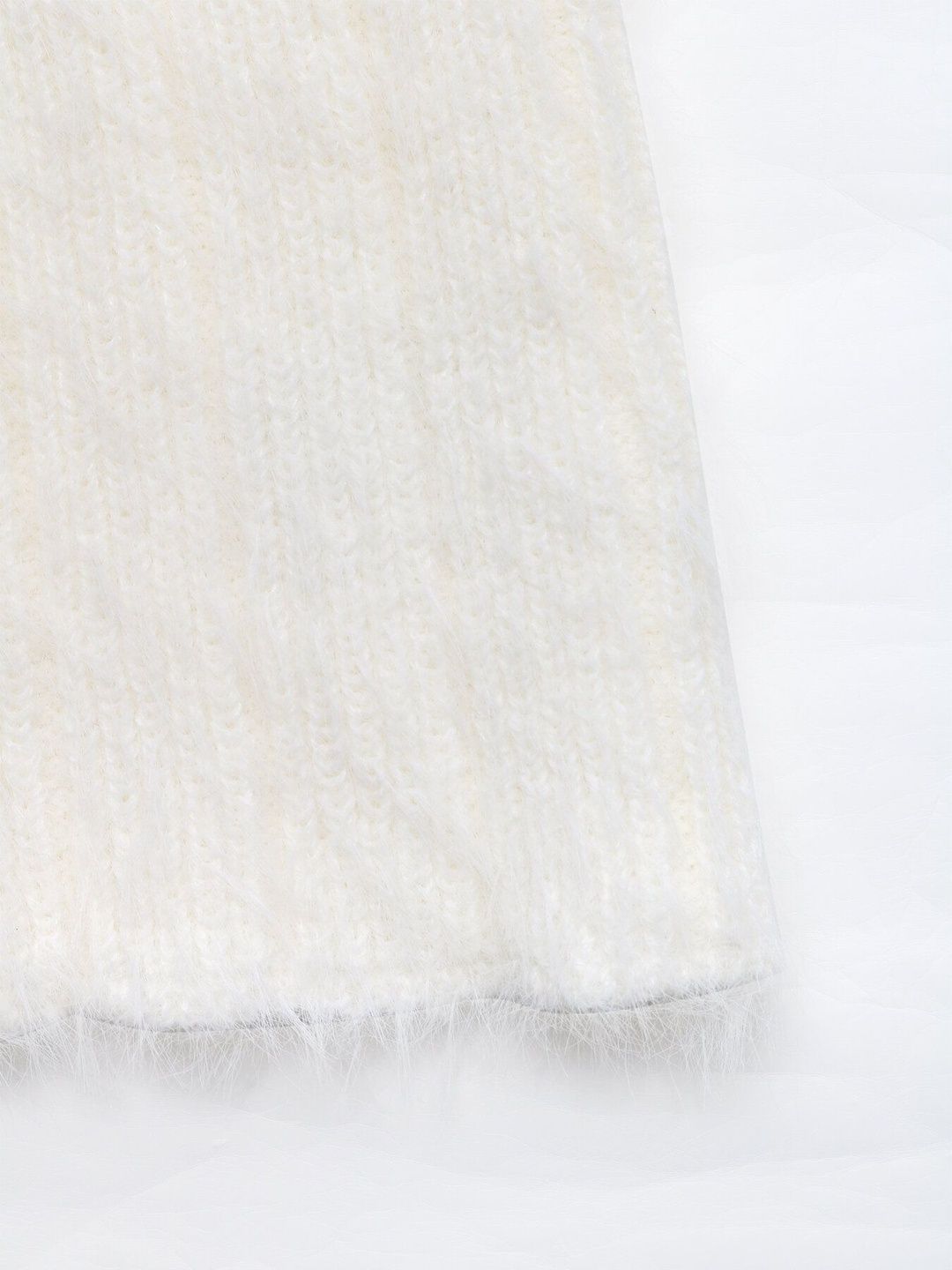 Women's White Ribbed Crop Pullover With Applique Detail
