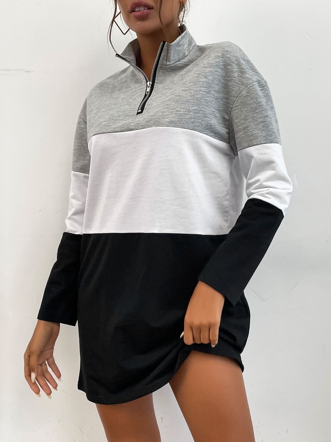 Women Colourblocked Sweatshirt