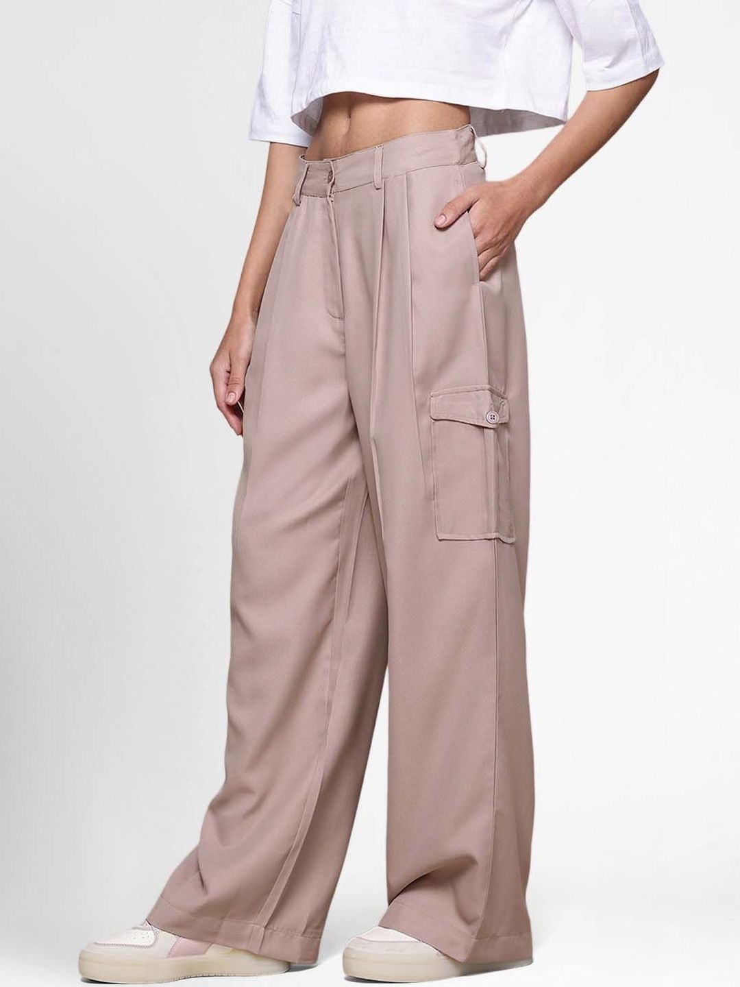 Women High-Rise Pleated Cargos Trousers