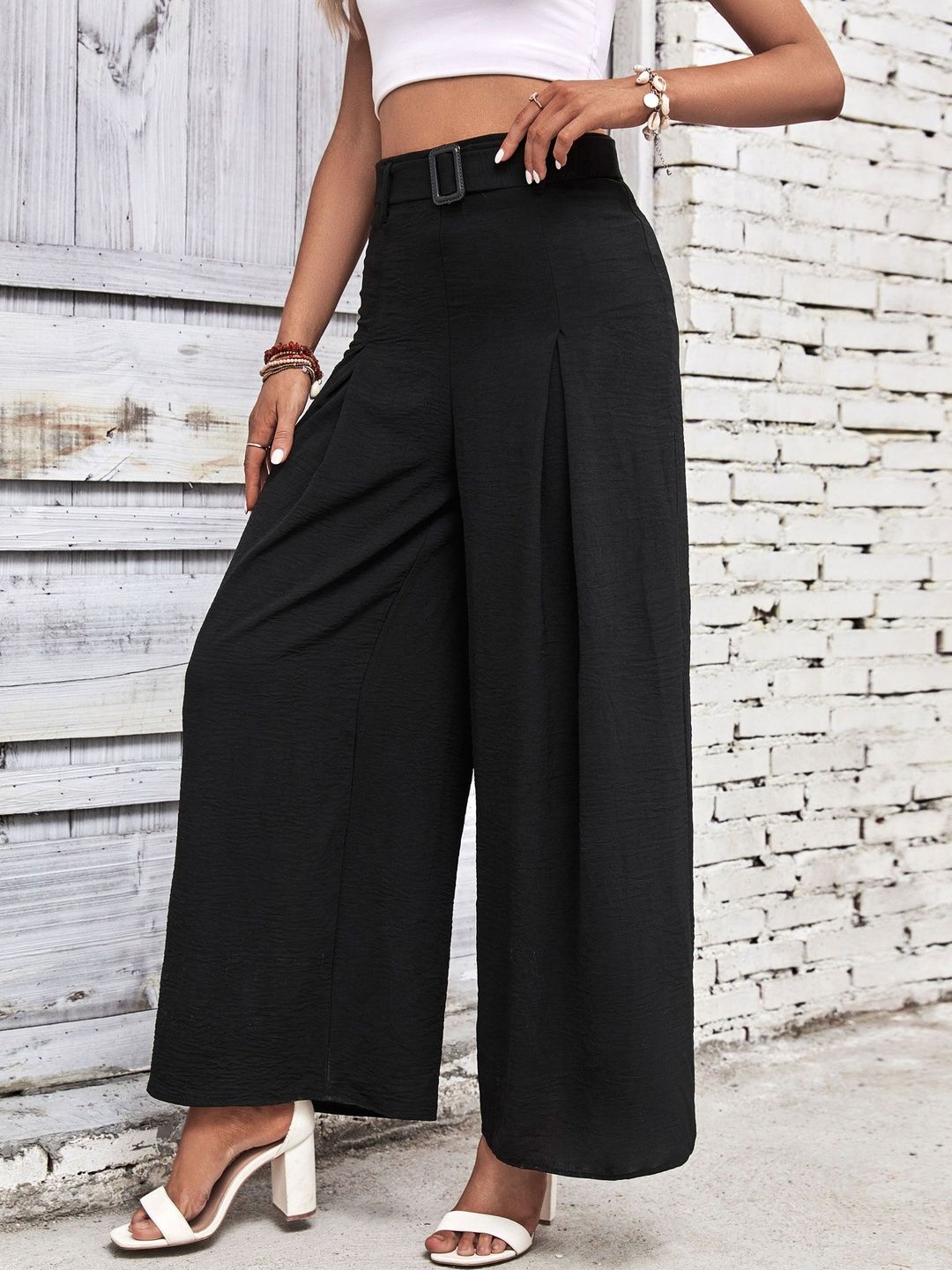 Women Loose Fit High-Rise Pleated Trousers