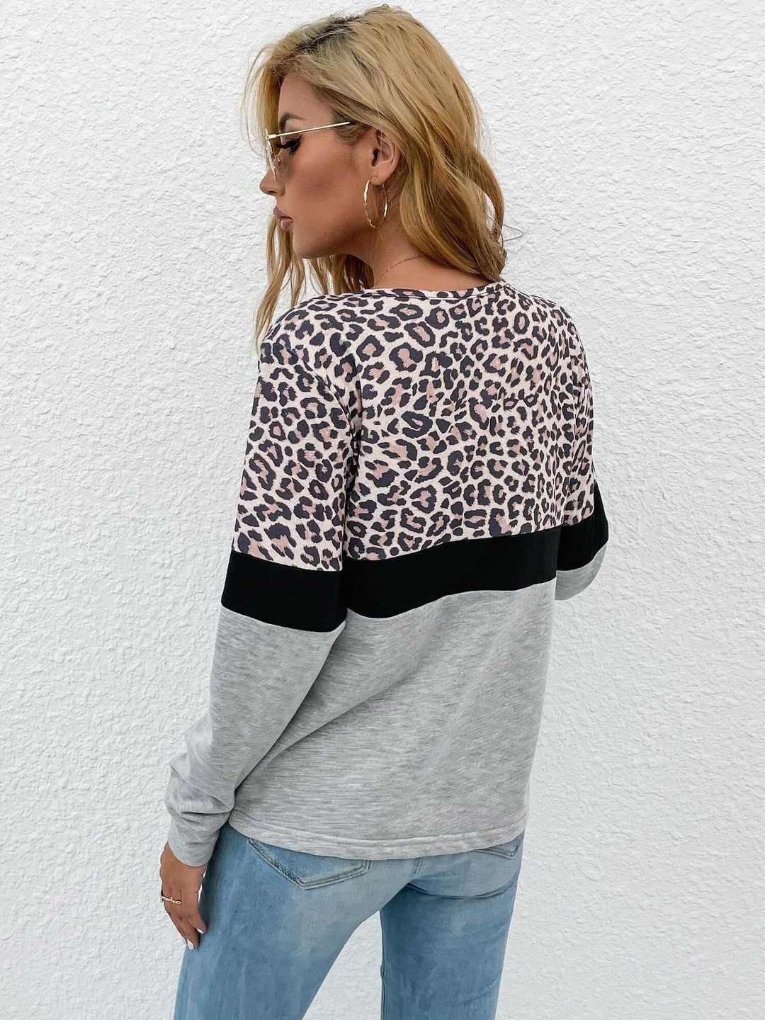 Women Colourblocked V-Neck T-shirt
