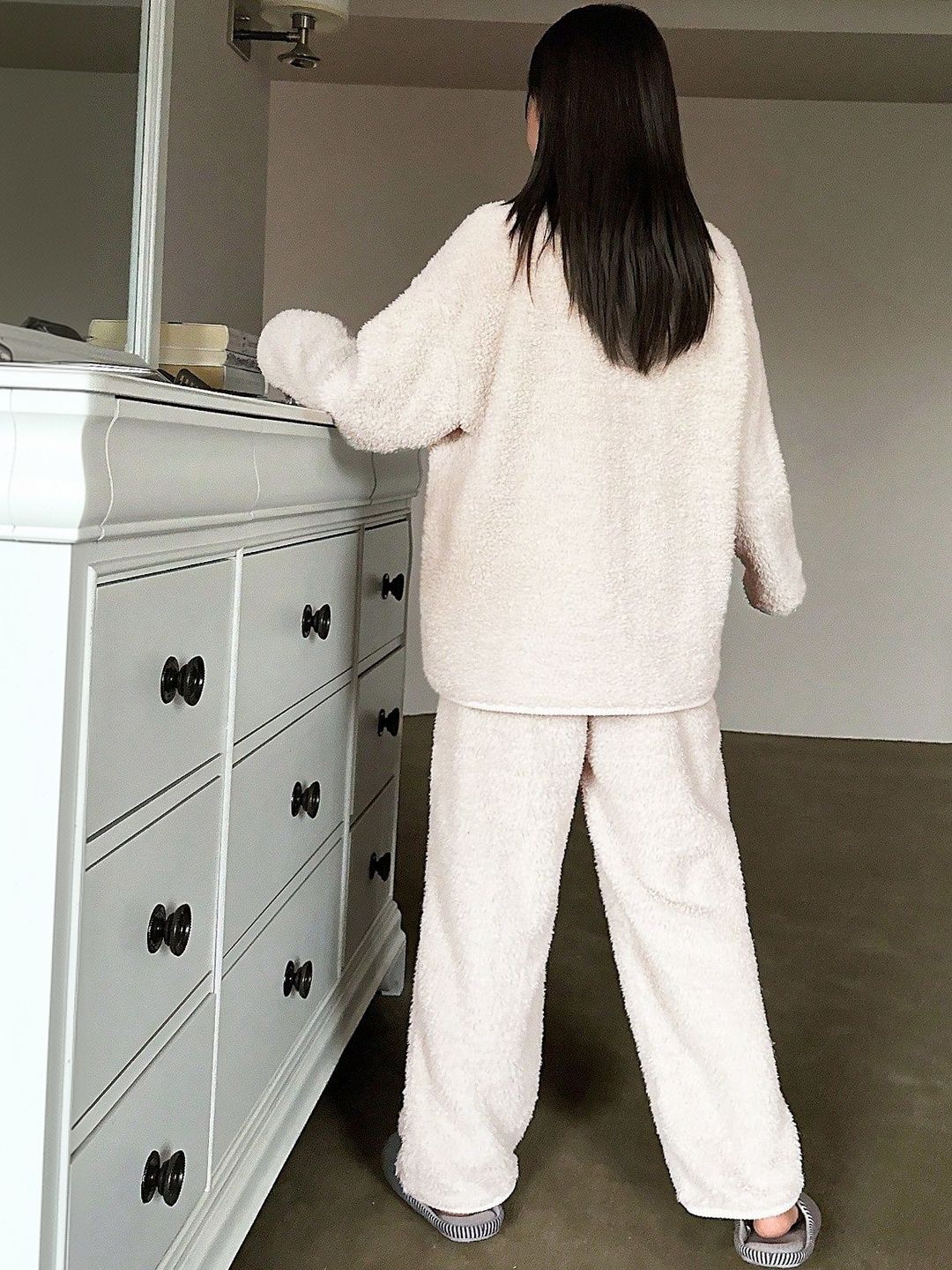 Spread Collar Long Sleeves Night Suit