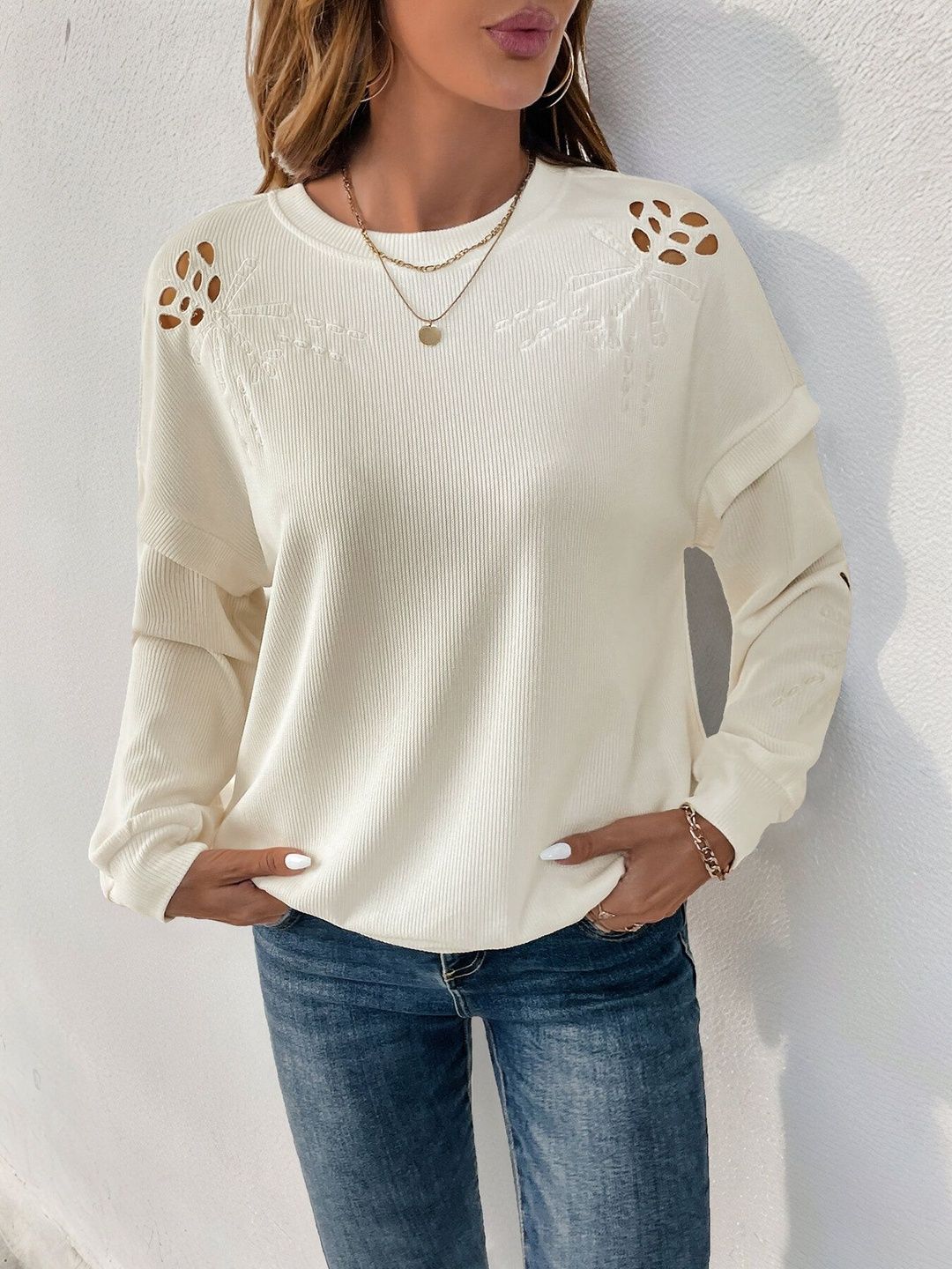 Sweatshirt in White Cotton Long Sleeve - Nowi Korean Fashion