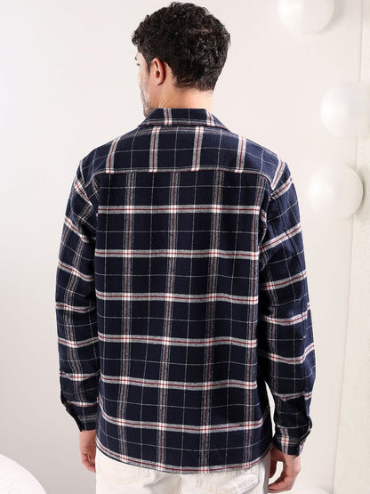Checked Spread Collar Shackets