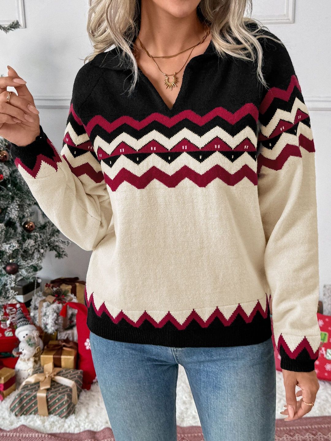 Women Chevron Colourblocked Woollen Pullover