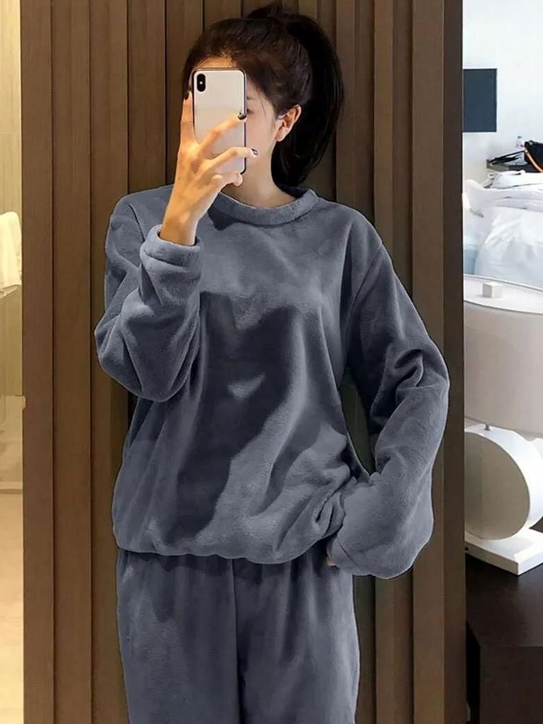 Round Neck Long Sleeves Night Suit