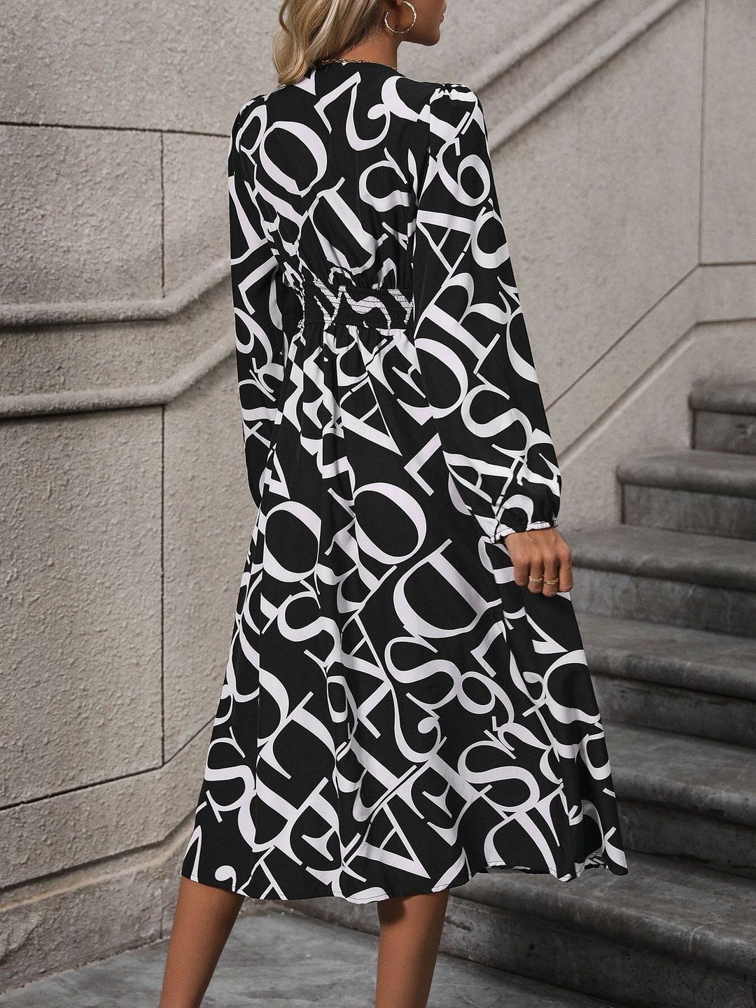 Women's Black Print Midi Dress Blend Printed Regular Fit