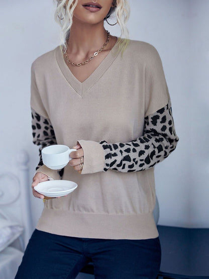 Animal Colourblocked Pullover in Beige - Nowi Korean Fashion