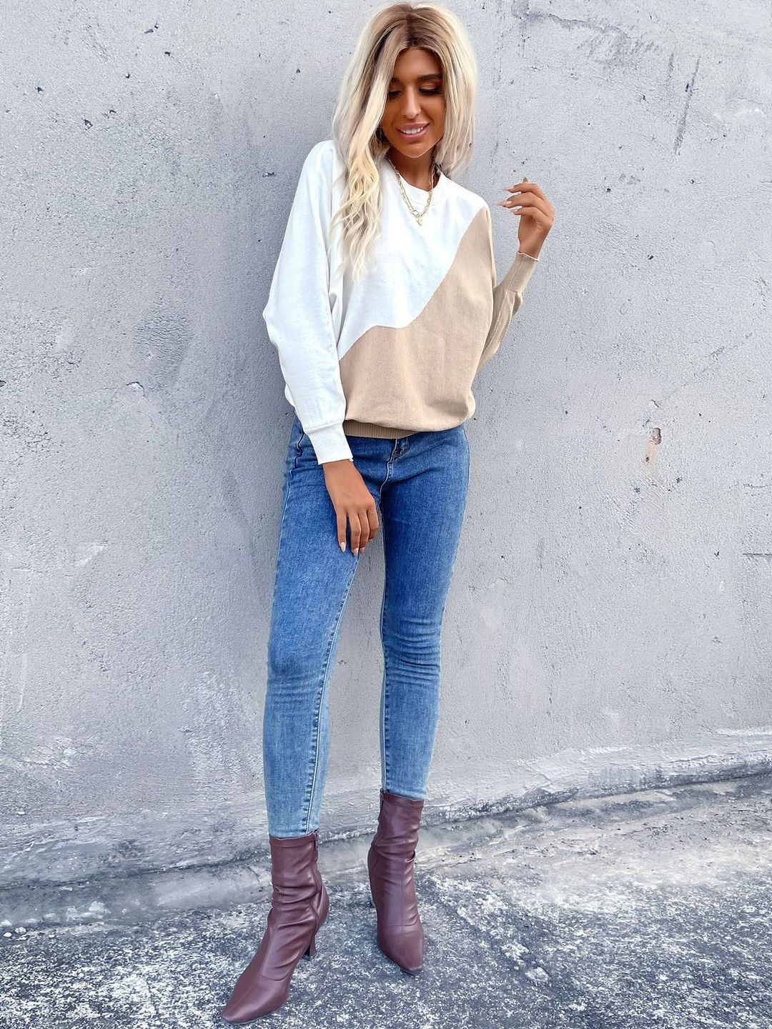 Women's White Colourblocked Pullover Blend Printed