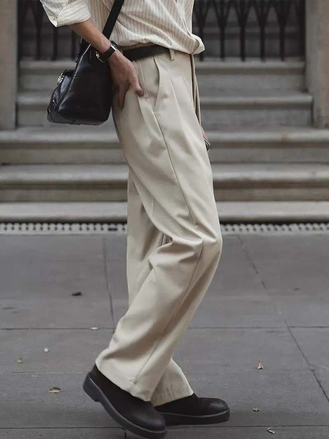 Men Wrinkle Free Pleated Trousers