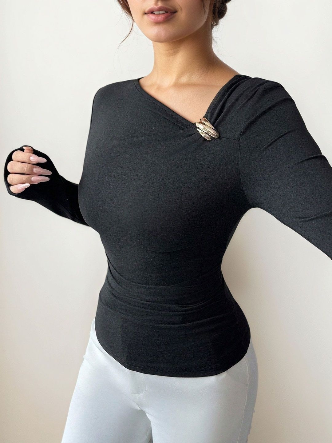 NOWI One Shoulder Top