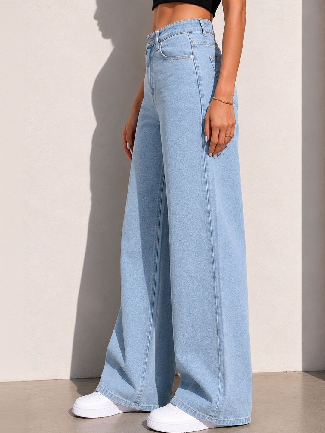 Women Straight Fit High-Rise Light Fade Stretchable Jeans