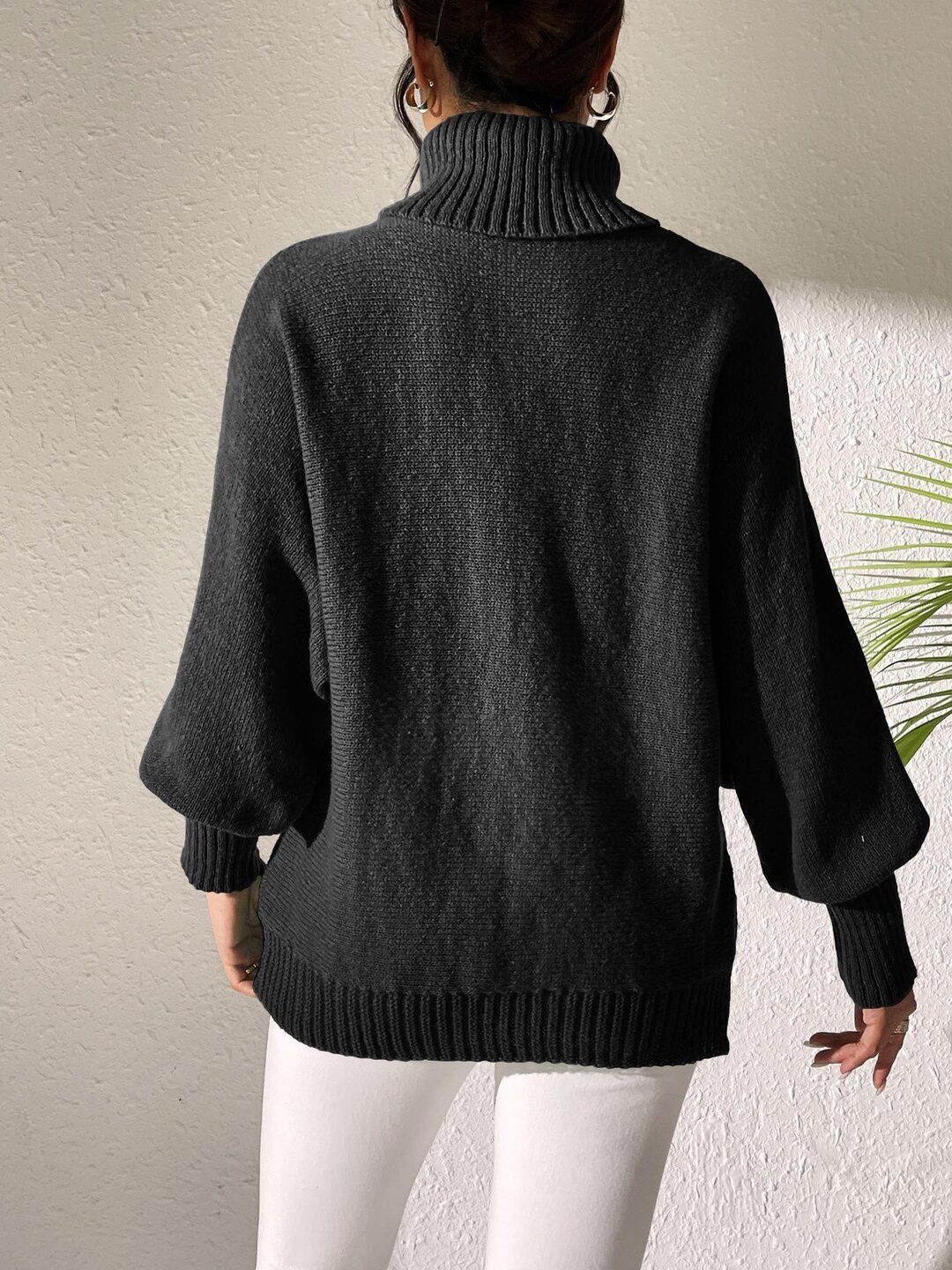 Women Printed Pullover with Embroidered Detail